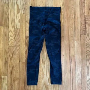 Spanx sz M camo black grey 24” inseam camo great pre owned condition shape wear